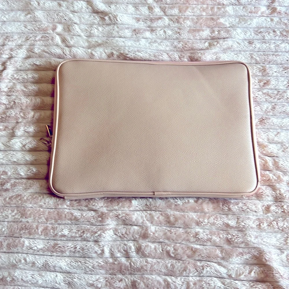 15-16 Inch Laptop Sleeve with Interior Organizers - Peach